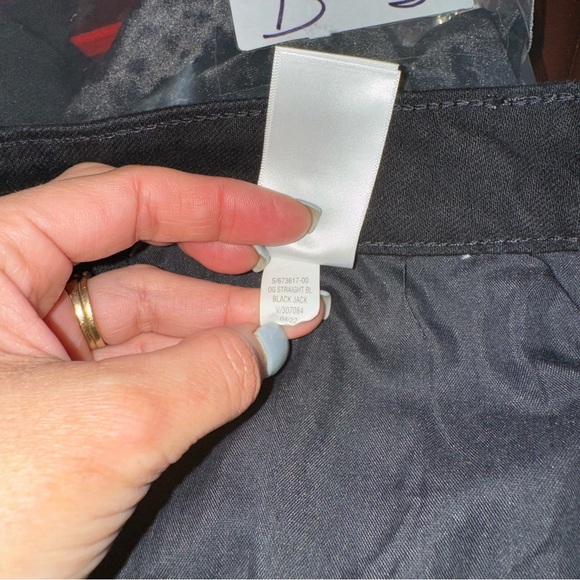 Old Navy NWT! Black Jack High-Waisted Secret-Smooth Pockets O.G. Straight Jeans - Picture 11 of 16